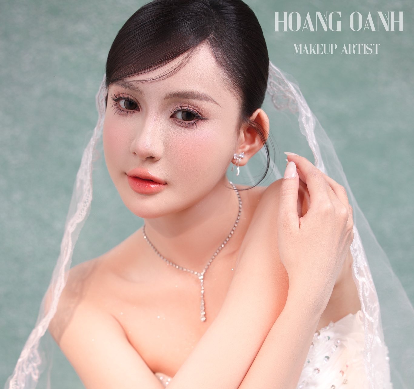 Hoàng Oanh  (Make Up Artist)